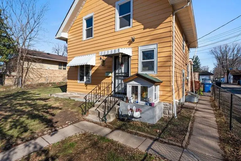 1020 34th Avenue N, Minneapolis, MN 55412 - #2