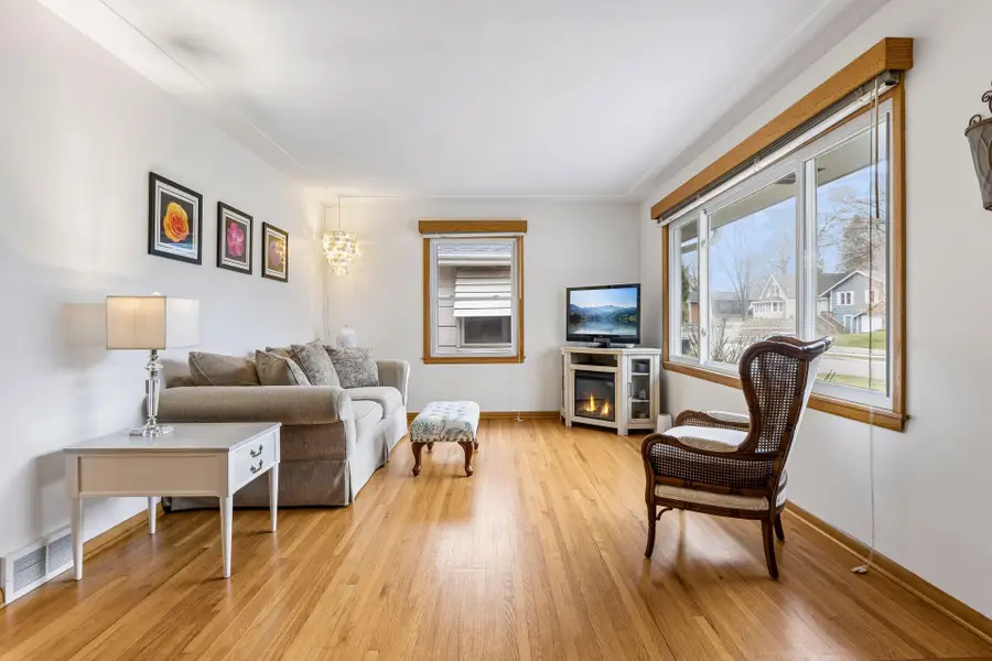 416 Monroe Avenue S, Edina, MN 55343 - #2