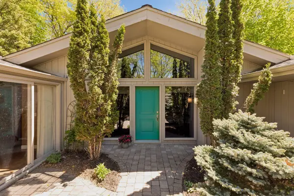 4785 Bayswater Road, Shorewood, MN 55331