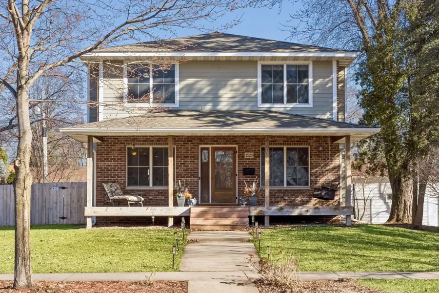 2525 13th Avenue E, North Saint Paul, MN 55109 - #2