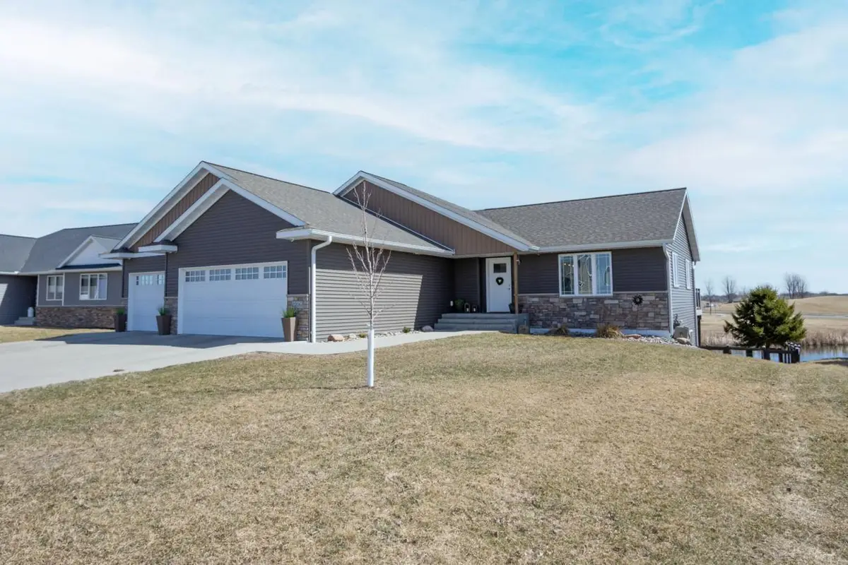 2206 Rolling Green Lane, North Mankato, MN 56003 - #1