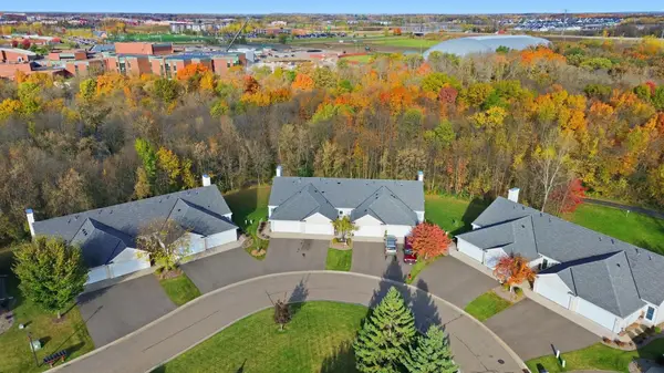 9821 Zinnia Lane N, Maple Grove, MN 55369