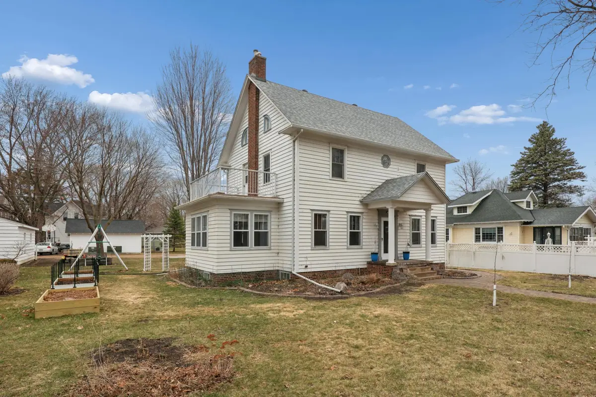 508 N Hennepin Street, Winthrop, MN 55396 - #1