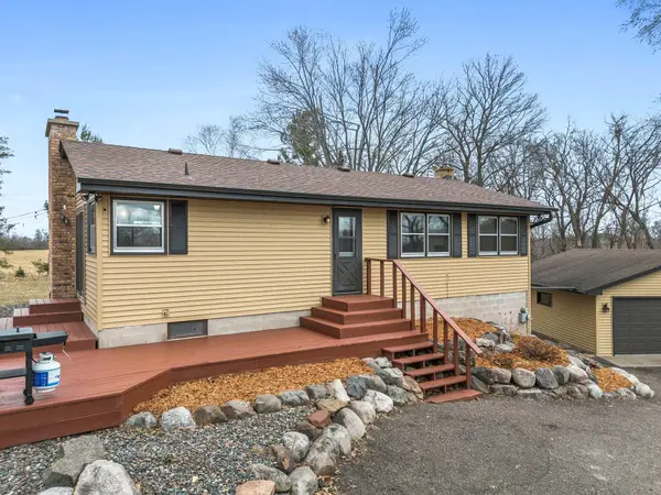 28229 Xavis Street Nw, Isanti, MN 55040