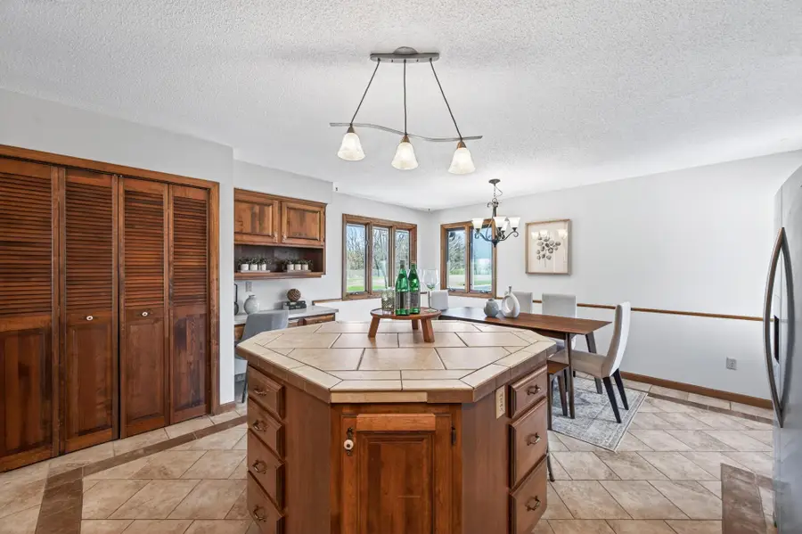 856 24th Avenue N, South Saint Paul, MN 55075 - #3