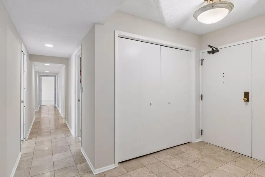 2221 Youngman Avenue #501, Saint Paul, MN 55116 - #2