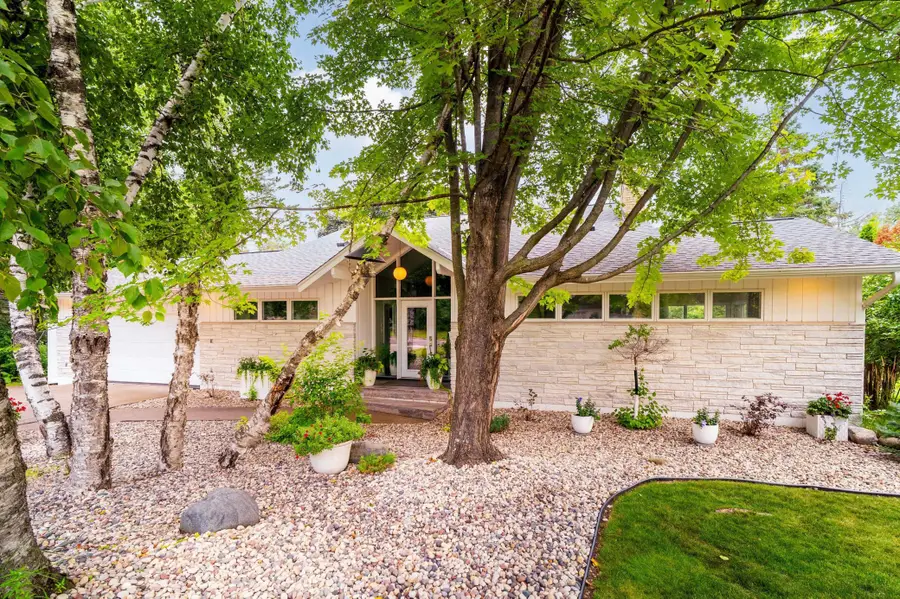 630 Valley Drive, Duluth, MN 55804 - #2