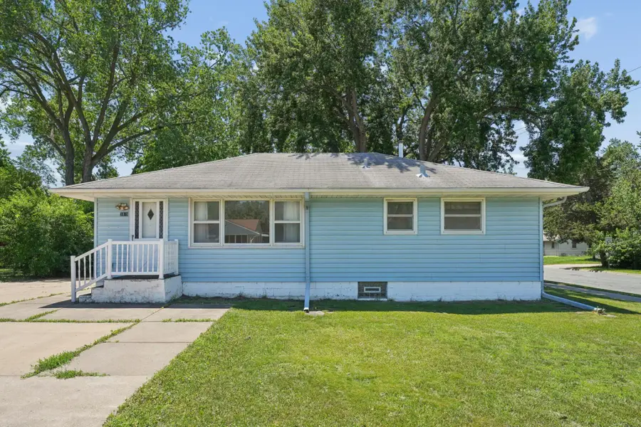 3919 Bass Lake Road, Brooklyn Center, MN 55429 - #2