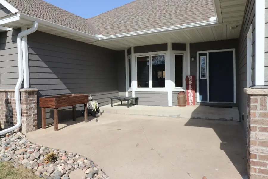 211 8th Avenue Nw, New Prague, MN 56071 - #3