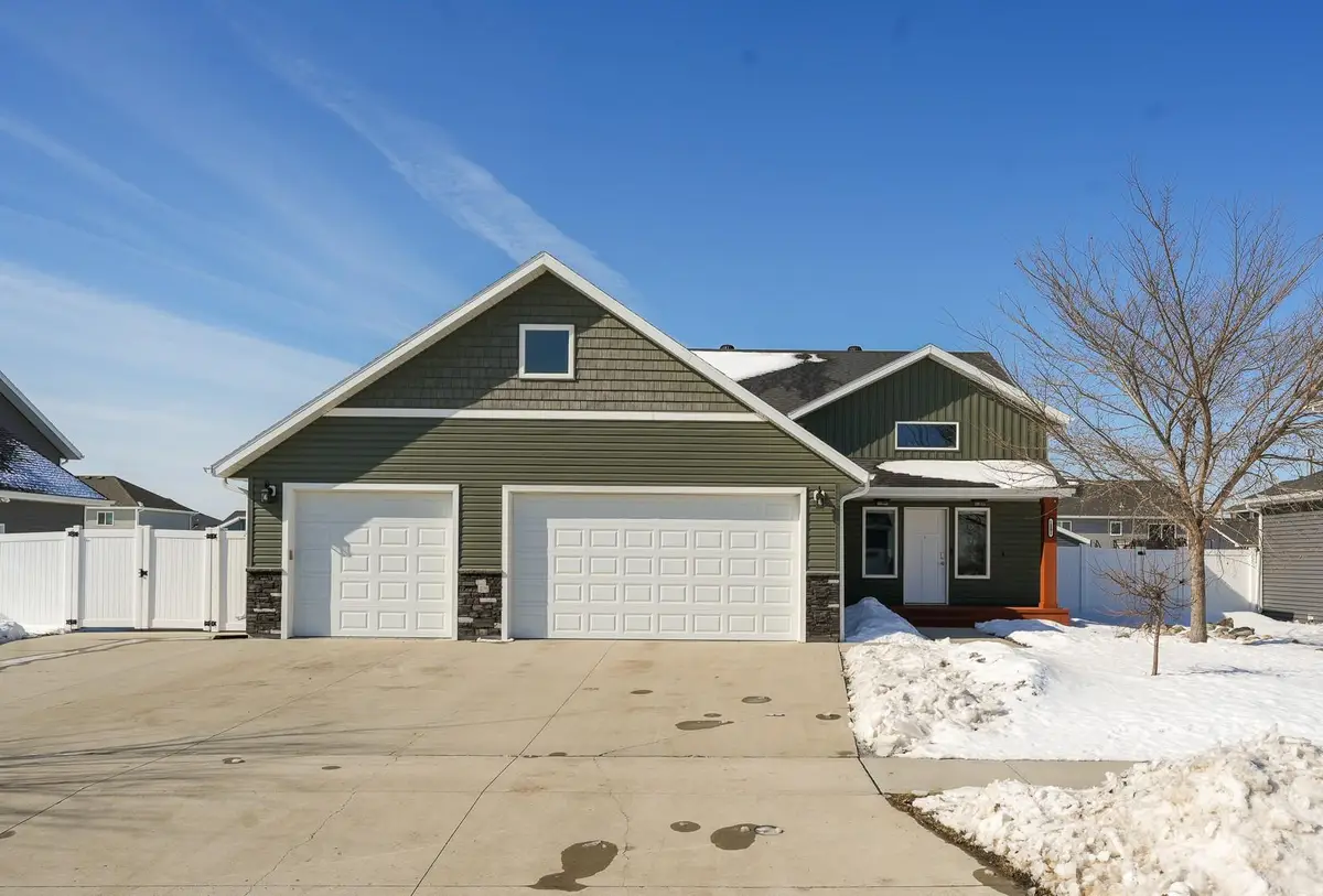 1801 42nd Street S, Moorhead, MN 56560 - #1