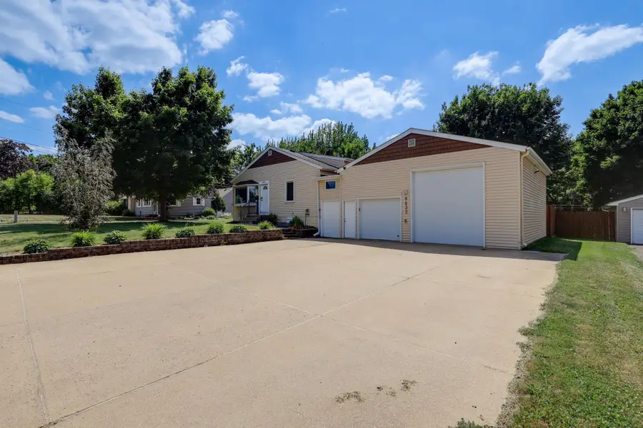 9632 Pleasant Avenue S, Bloomington, MN 55420 - #2