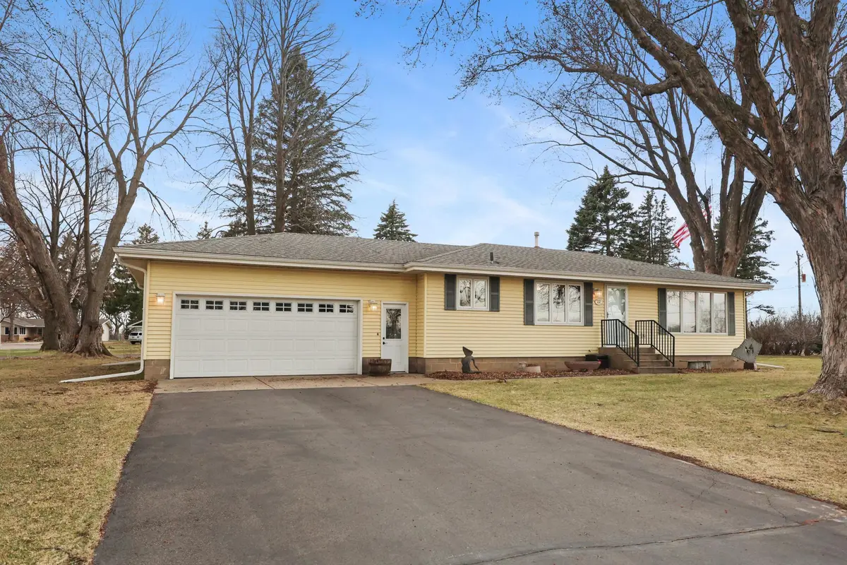 635 Edgemont Drive Ne, Saint Cloud, MN 56304 - #1