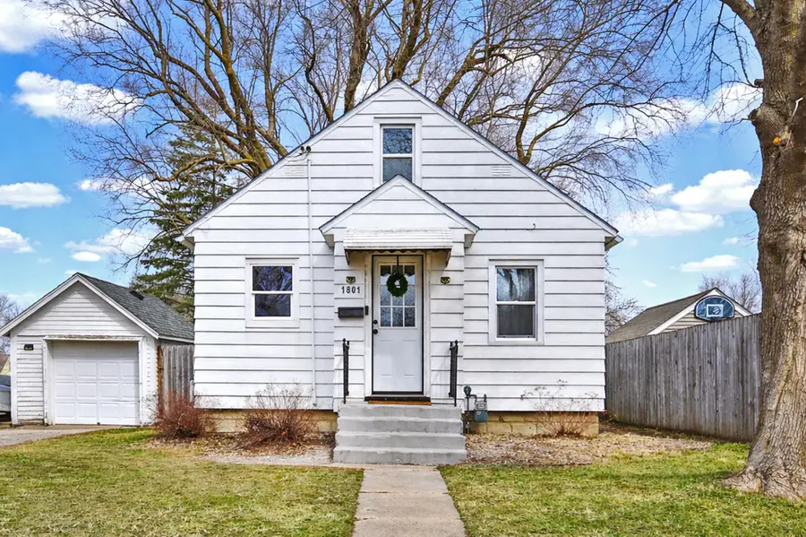 1801 E Oakland Avenue, Austin, MN 55912 - #3