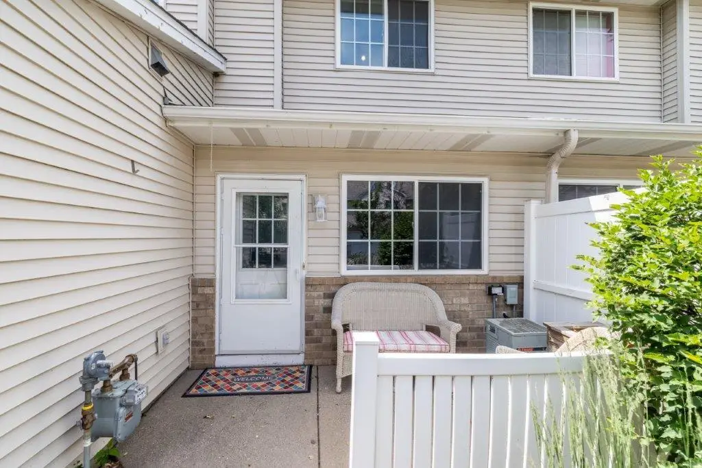 8870 92nd Street S, Cottage Grove, MN 55016 - #1