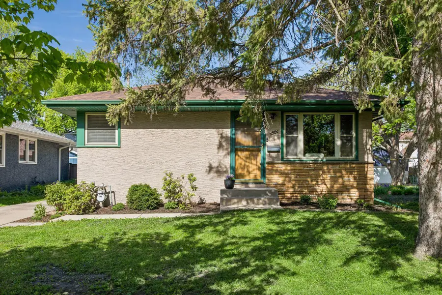 1901 Malvern Street, Roseville, MN 55113 - #2