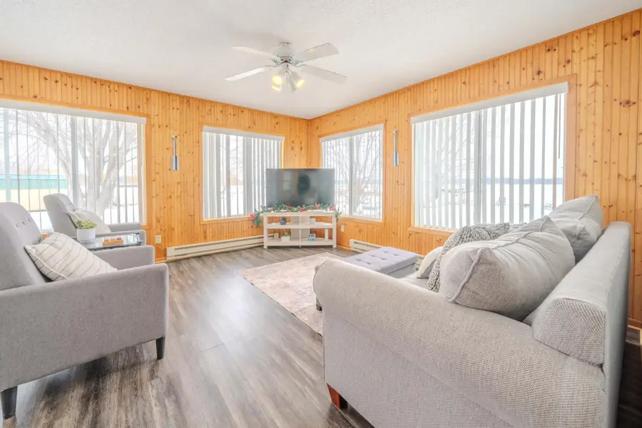 3832 Norris Avenue Nw, Annandale, MN 55302 - #3