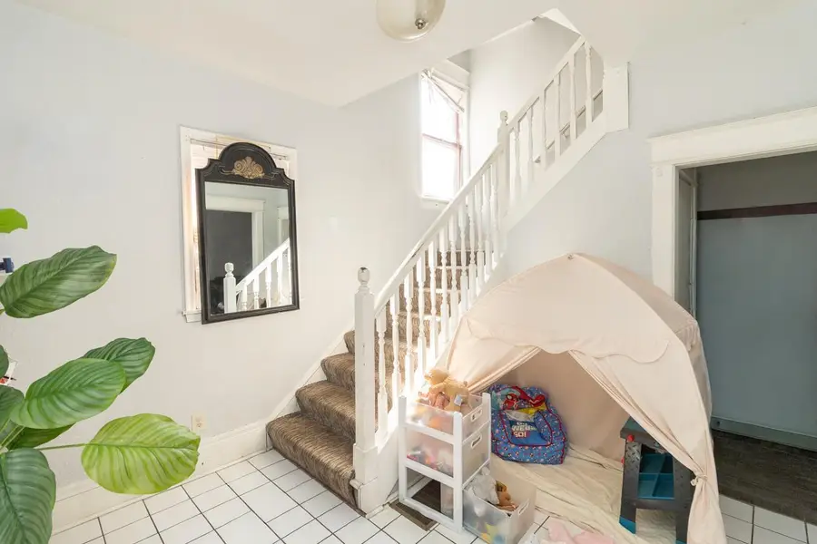 856 Sherburne Avenue, Saint Paul, MN 55104 - #2