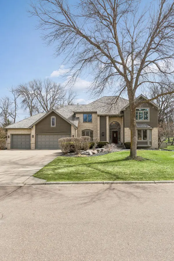 2107 Windsong Circle, Minnetonka, MN 55391