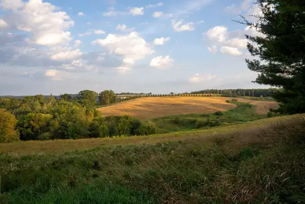 32765 County Road 1, La Crescent, MN 55947