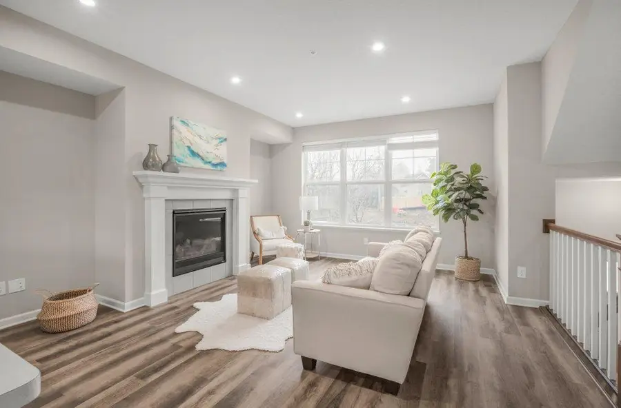 2189 Gateway Hill Road, Saint Paul, MN 55109 - #3