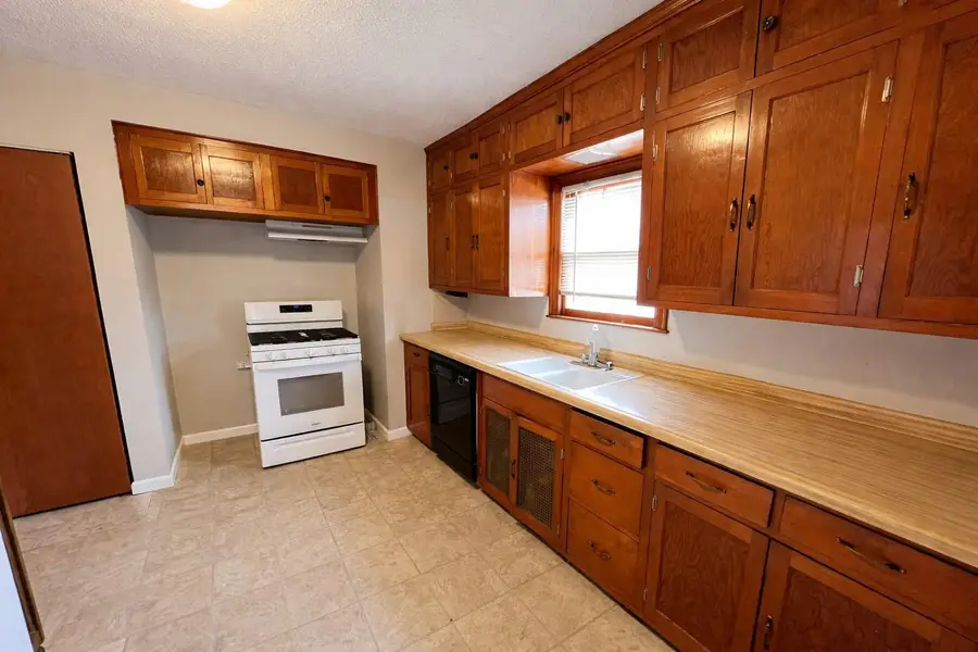 401 Main Street S, Lonsdale, MN 55046 - #3