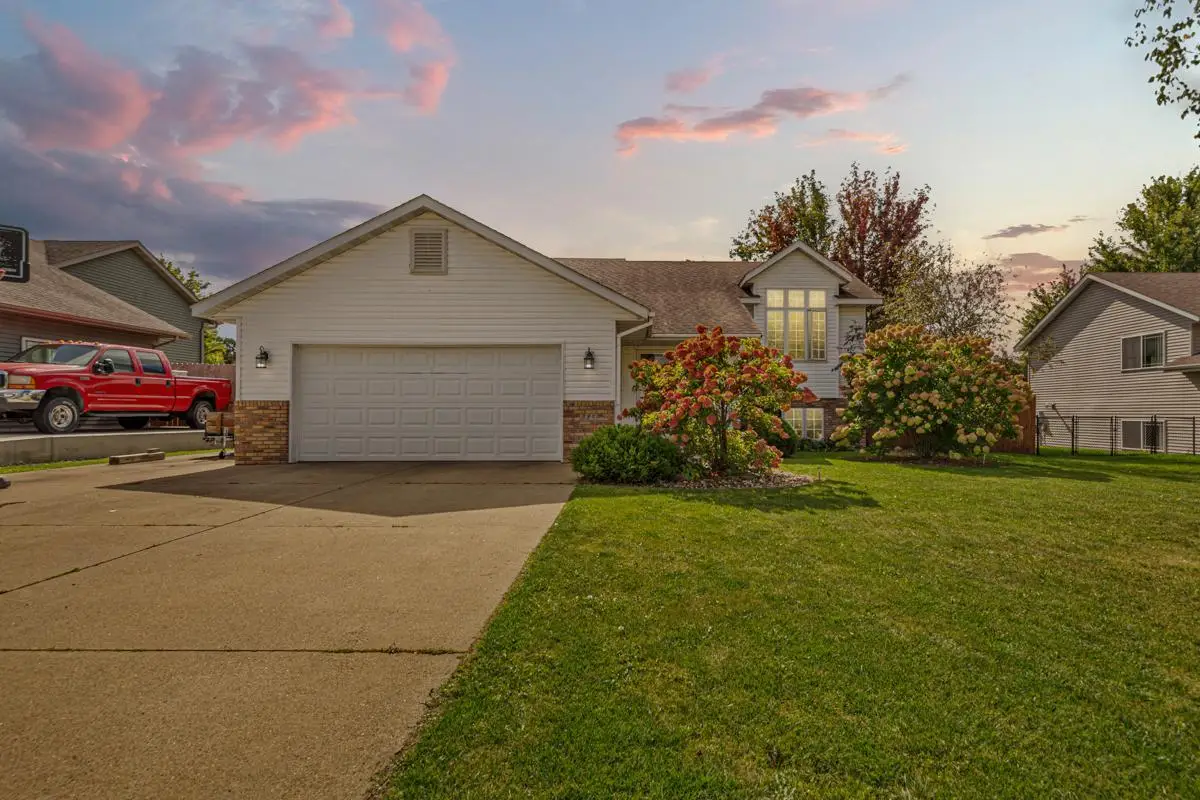 885 Lee Street Ne, Owatonna, MN 55060 - #1