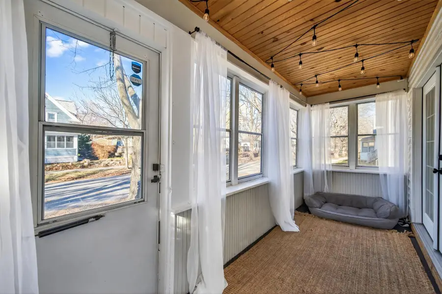 898 Juno Avenue, Saint Paul, MN 55102 - #3