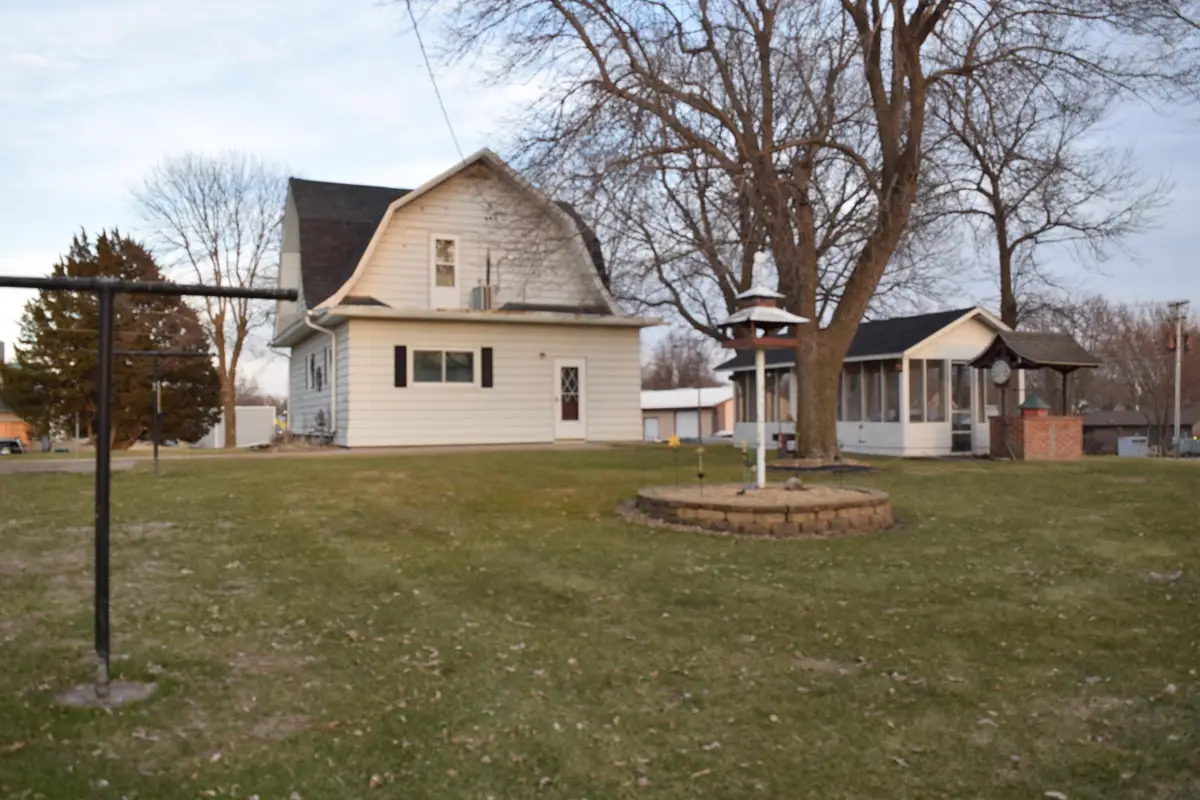 140 1st Avenue N, Brownton, MN 55312 - #1