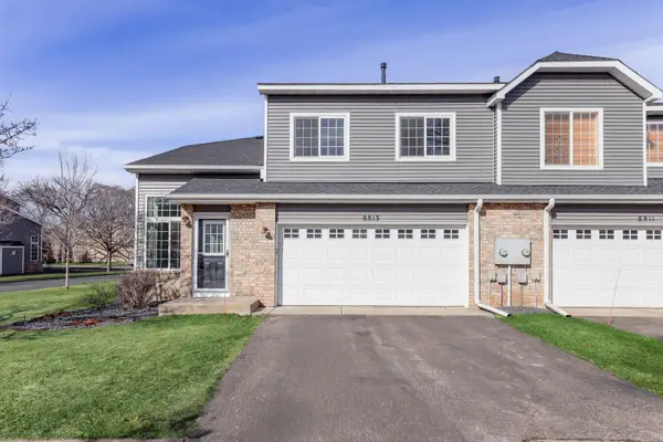 8813 Hastings Circle Ne, Blaine, MN 55449