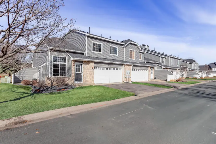 8813 Hastings Circle Ne, Blaine, MN 55449 - #2