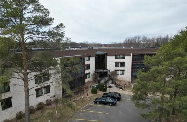 4710 58th Avenue N #301, Crystal, MN 55429