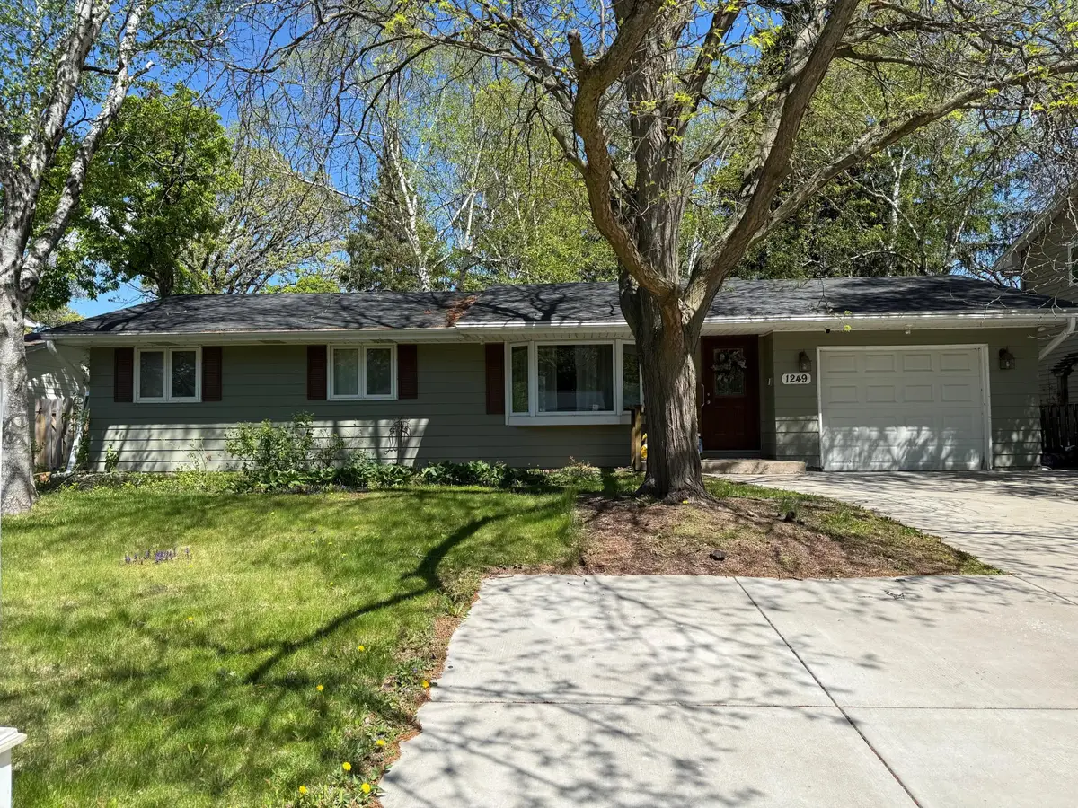 1249 Pinewood Court, Woodbury, MN 55125 - #1
