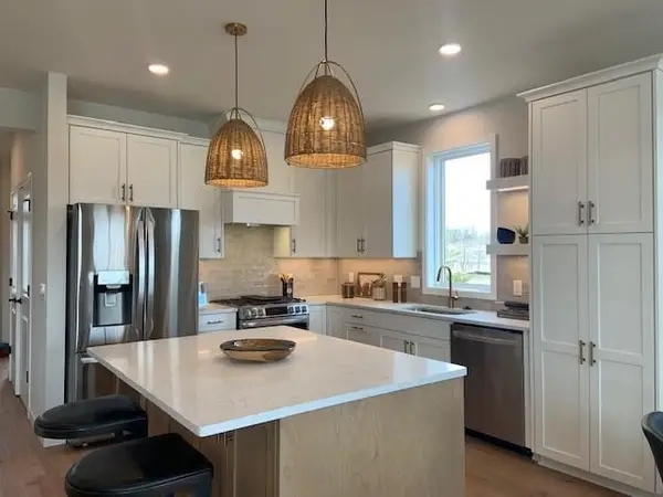 11653 202nd Street W, Lakeville, MN 55044