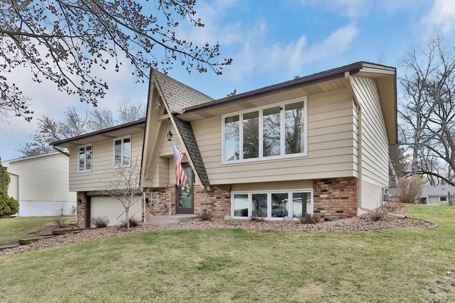 49 16th Avenue Sw, New Brighton, MN 55112 - #2