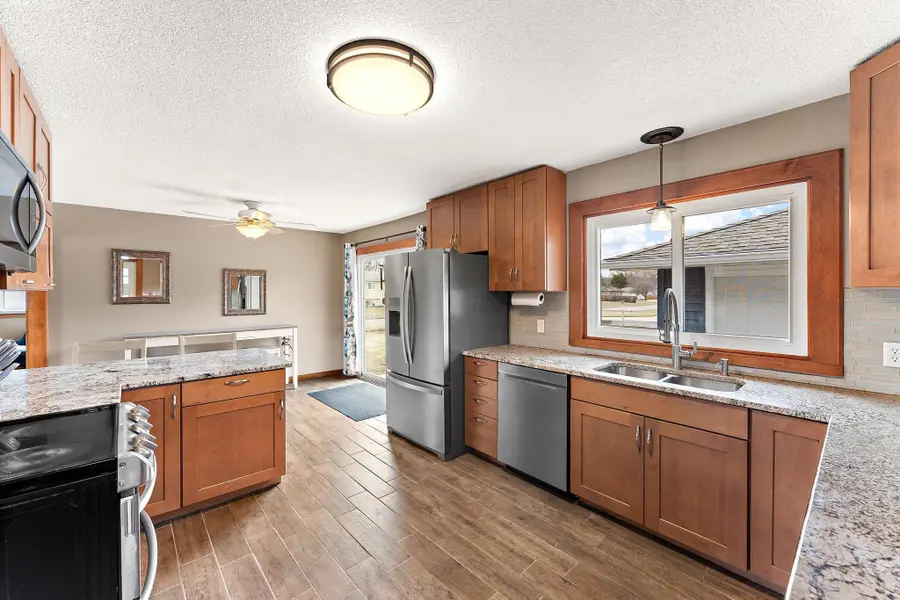 7077 Delaney Avenue, Inver Grove Heights, MN 55076 - #2