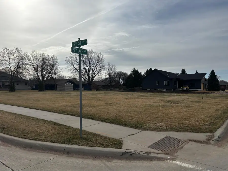 901 9th Avenue Sw, Pipestone, MN 56164 - #2