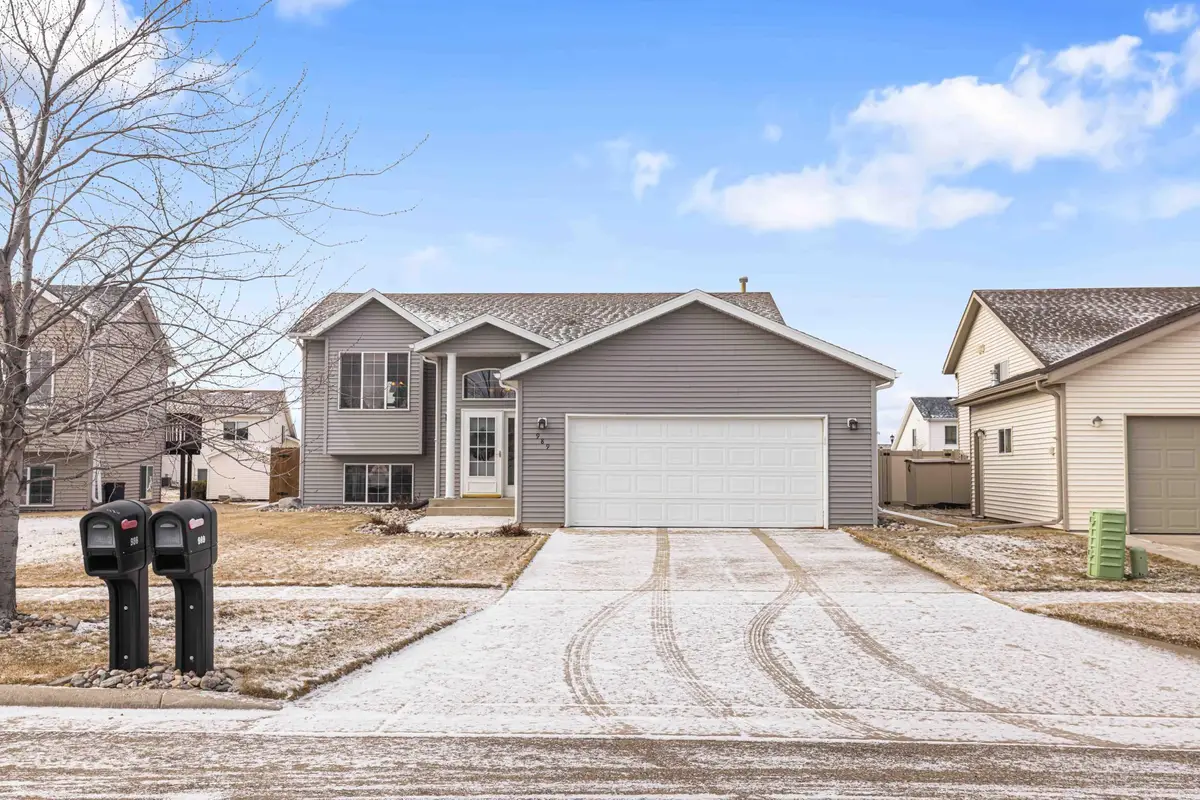 989 39th Avenue W, West Fargo, ND 58078 - #1