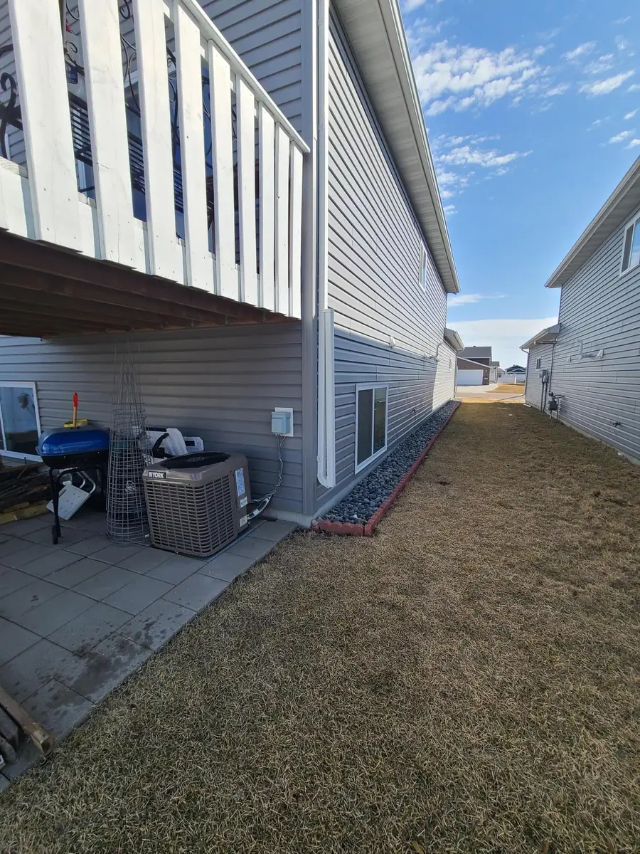 3365 Maple Leaf Loop S, Fargo, ND 58104 - #3