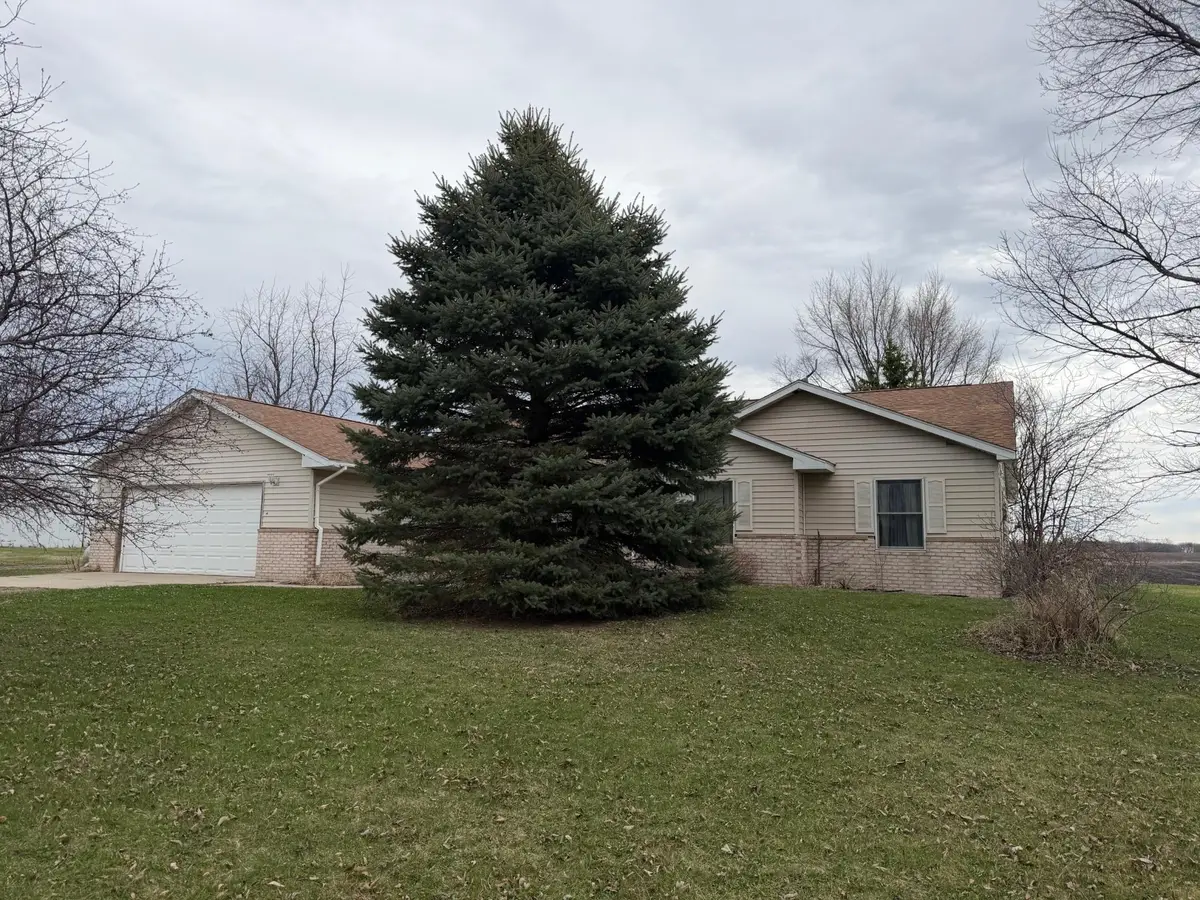 11860 County Road 8 Sw, Montrose, MN 55363 - #1