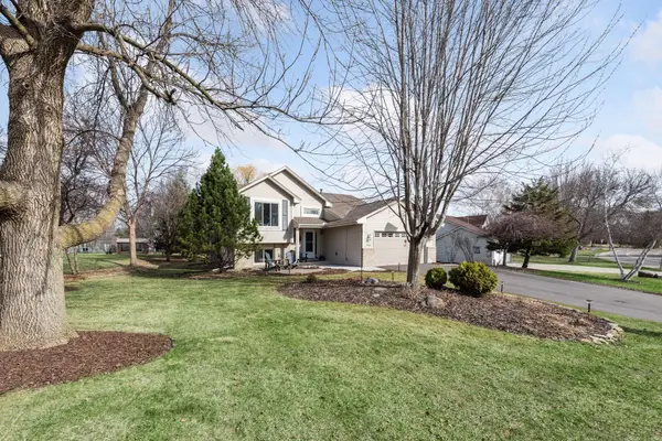 960 Saddlebrook Curve, Chanhassen, MN 55317