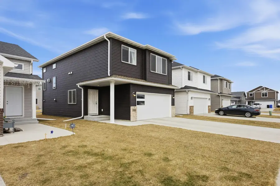 4963 37th Avenue S, Fargo, ND 58104 - #2