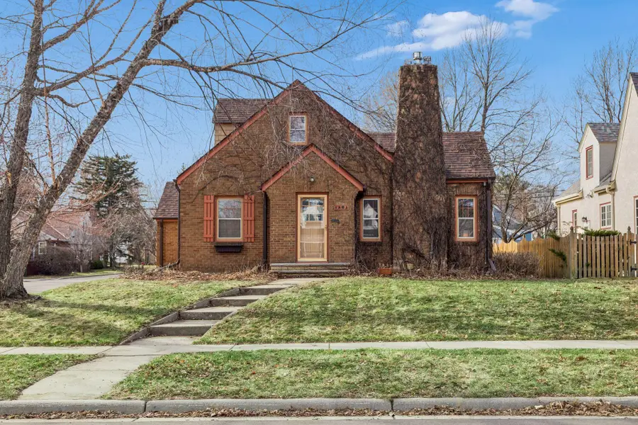 1402 Idaho Avenue W, Falcon Heights, MN 55108 - #2