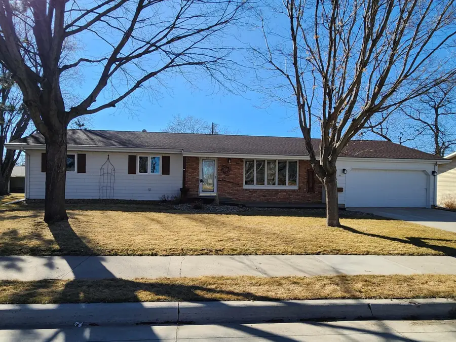 1108 5th Avenue Sw, Pipestone, MN 56164 - #2