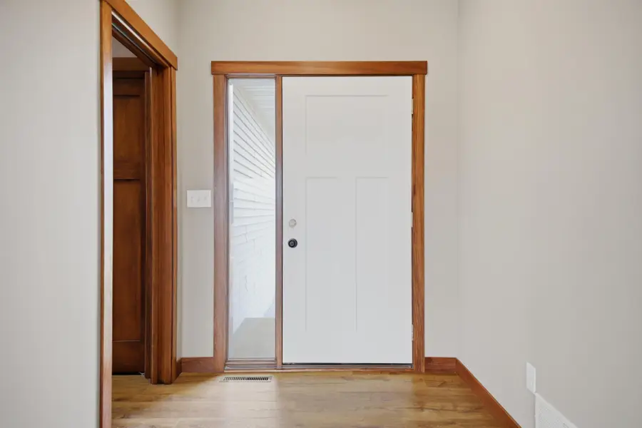 1306 18th Street Ne, Austin, MN 55912 - #2