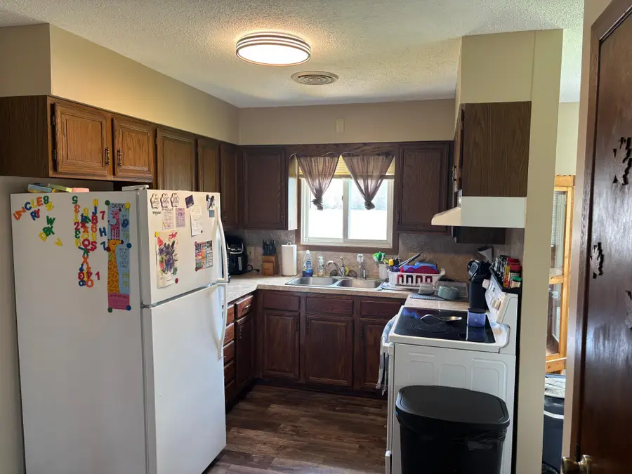 712 Logan Avenue, Jackson, MN 56143 - #3