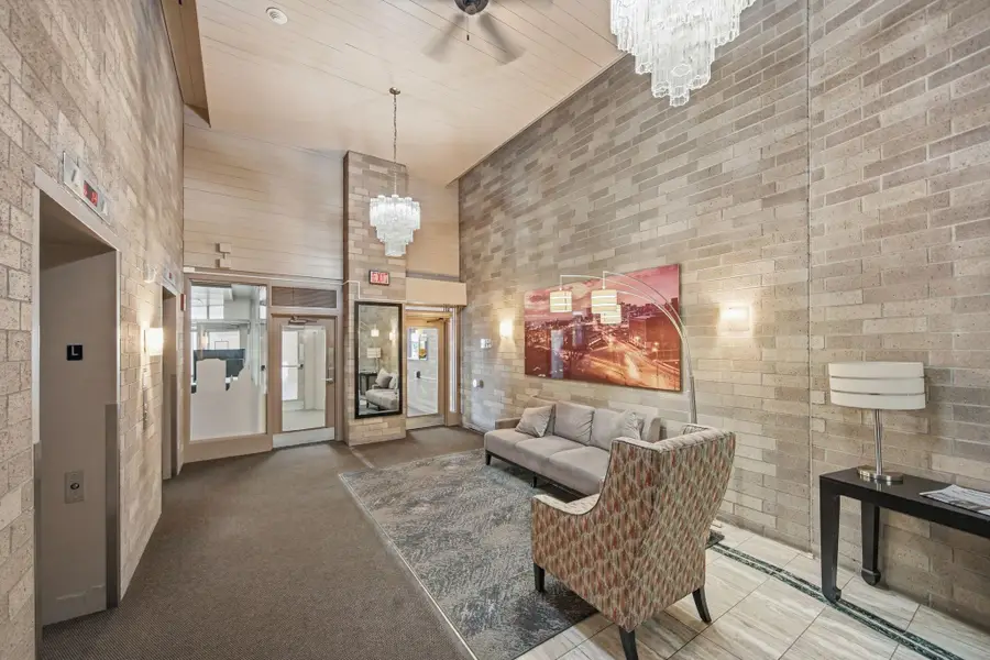 66 9th Street E #1510, Saint Paul, MN 55101 - #2