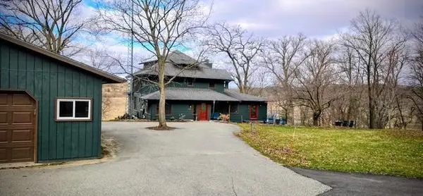 15 2nd Avenue Sw, Oronoco, MN 55960