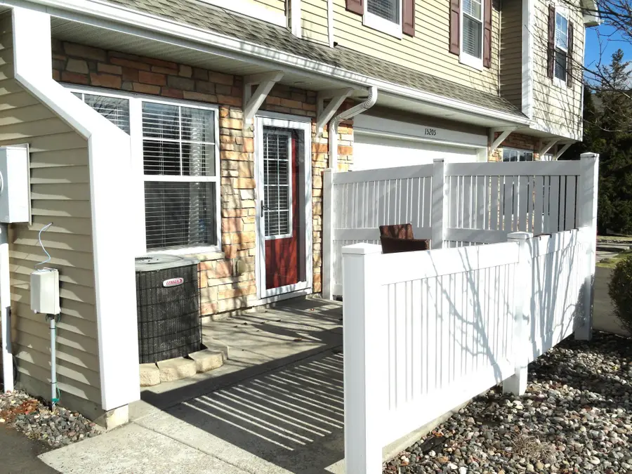 15207 60th Avenue N, Plymouth, MN 55446 - #3
