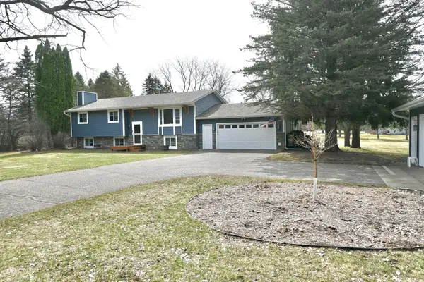 471 Mc Cutcheon Road, Hudson, WI 54016