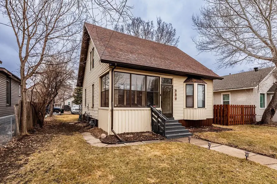 904 12th Street N, Fargo, ND 58102 - #2